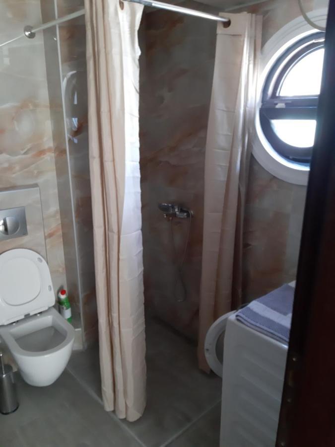 Kosmos Service Apartment City Center 1 With Additional Cost Parking Thessaloniki Exterior photo